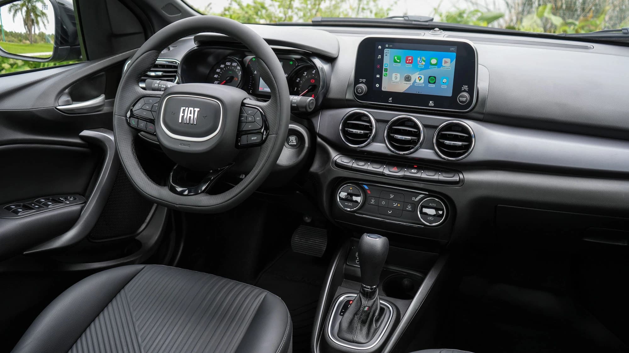 Fiat Cronos interior - Palanca de cambios