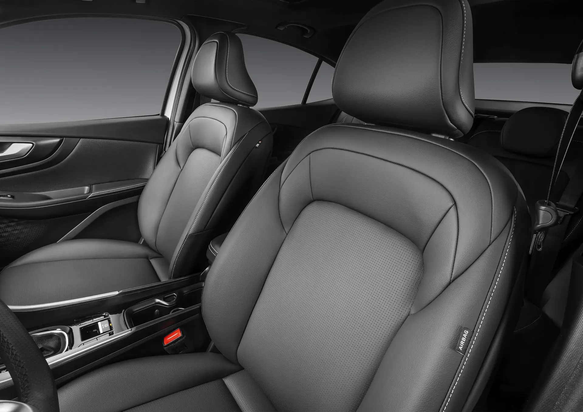 Tapizado en cuero negro del Fiat Fastback