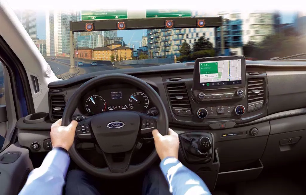 Ford E-Transit carga